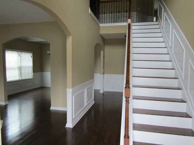 Photo - 908 Blane Ln