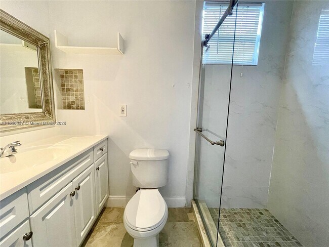 Photo - 712 SW 5th Ct Unit 3