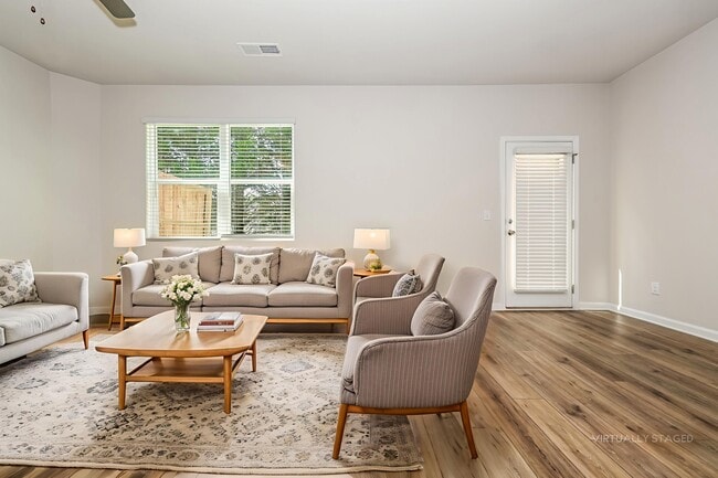 Photo - 3575 Saratoga Cir