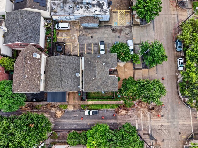 Photo - 2716 Bagby St