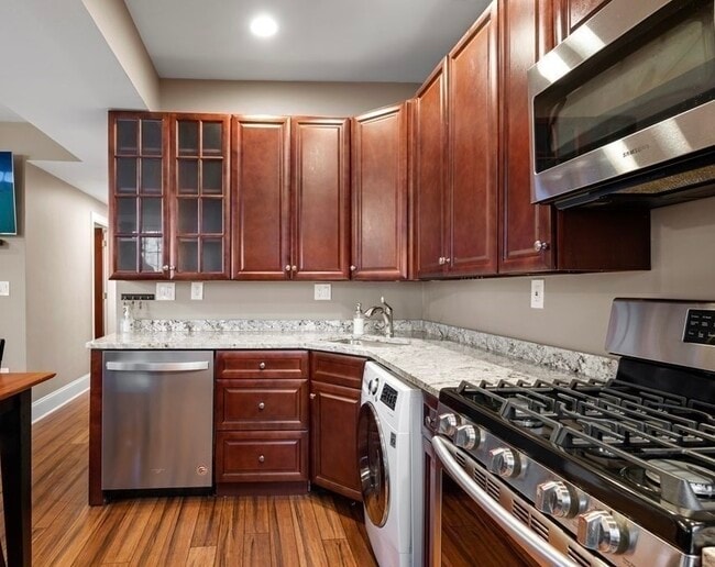 Photo - 57 W 7th St Unit 2