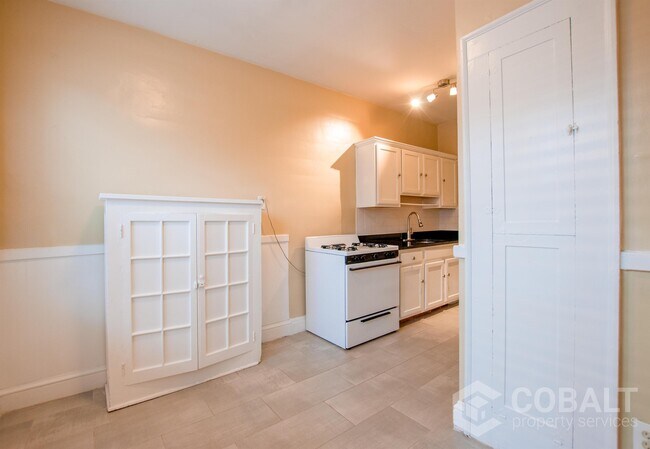 Photo - 993 North Highland Avenue Northeast