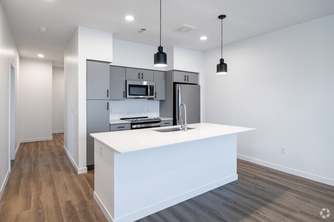 3BR, 2BA - 1,330SF - Kitchen
