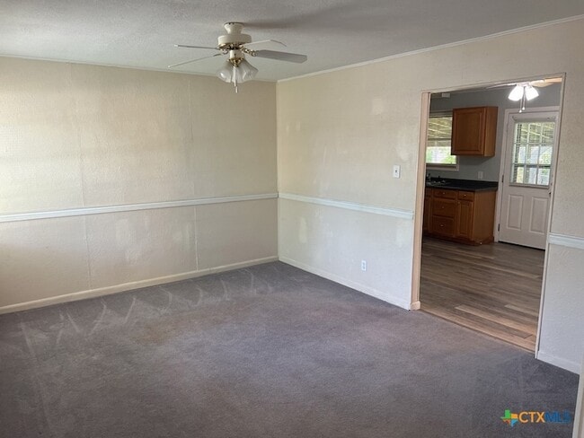 Photo - 303 Ridge St