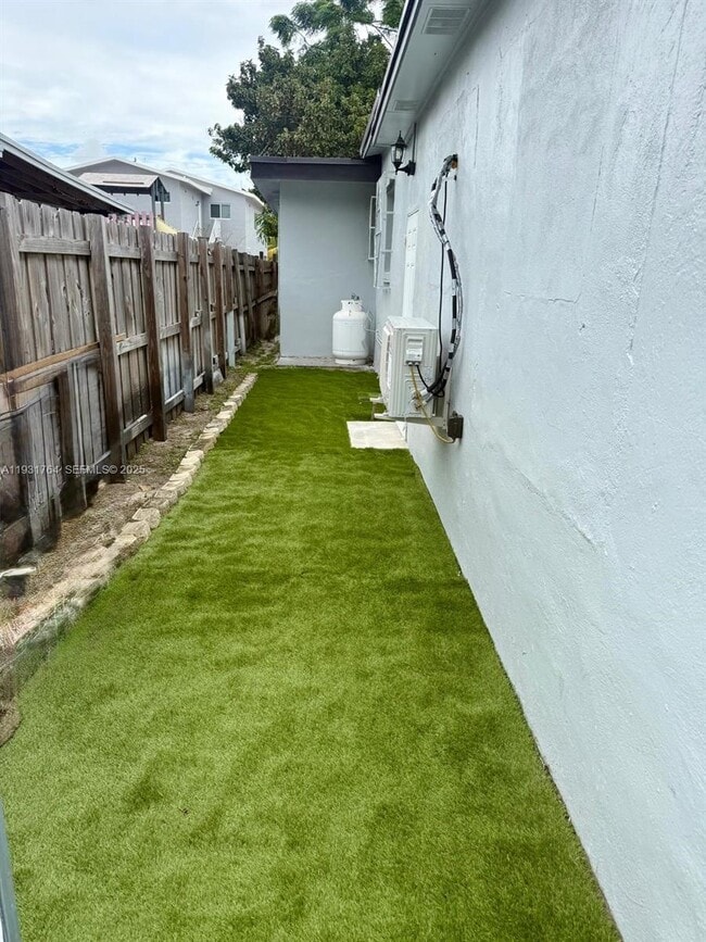 Photo - 10357 SW 174th Terrace Unit 1