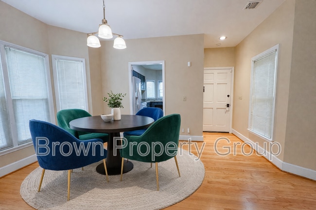 Photo - 741 Victorian Pl