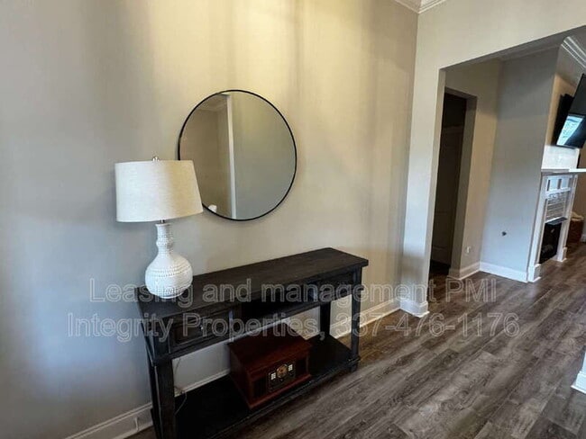 Photo - 200 Tennyson Dr