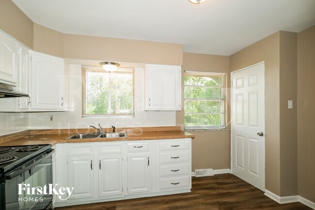 Photo - 170 Calbreath Ct