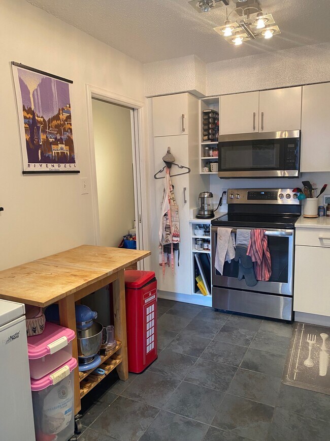 Photo - 1045 31st St NW Unit Wadsworth House