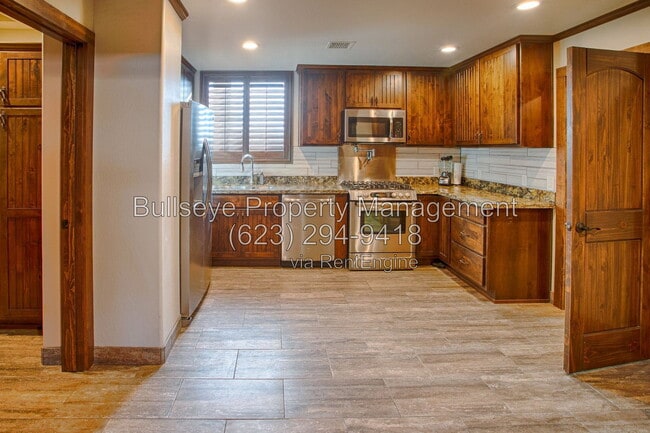 Photo - 371-East 1/2 E 1/2 St N Unit A