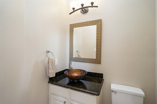 Photo - 707 Lytton Springs Way