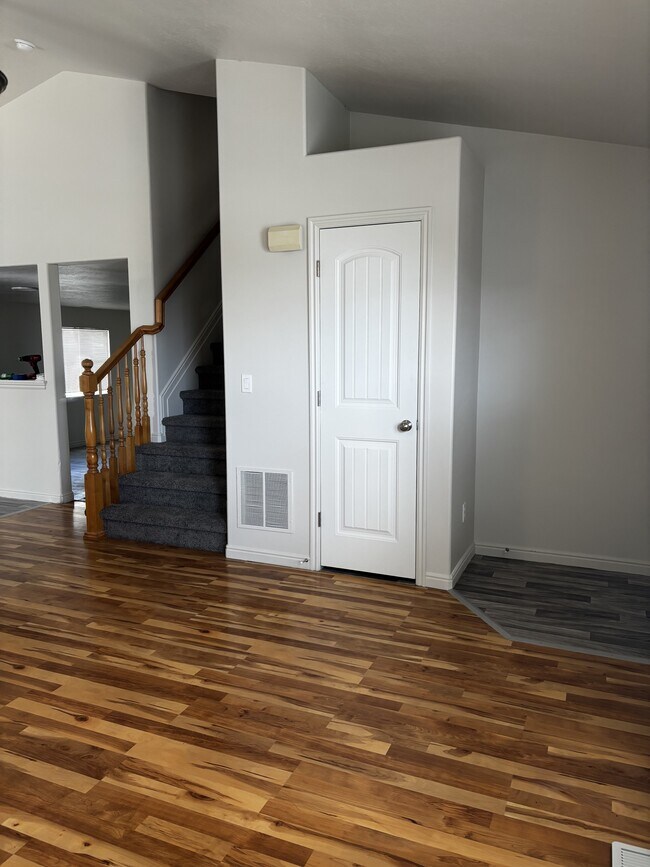 Photo - 4815 Levi Ln