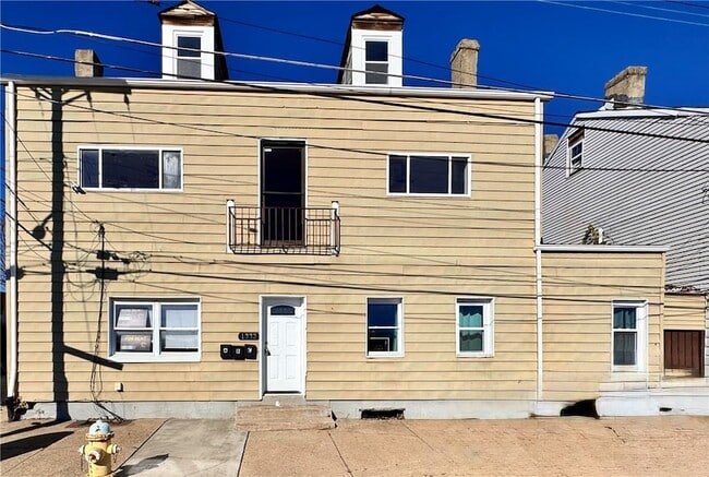 Photo - 1332 Goettmann St Unit 2