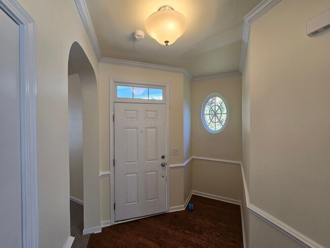Photo - Bright & Beautiful Carriage House with Flexible 4-Bedroom Layout!