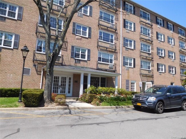Photo - 1 Consulate Dr Condo Unit 3-E