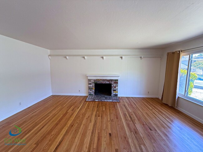 Photo - $4695 - 3 Bd/2 Ba Santa Clara Home on cul-de-sac with large backyard-Pets Possible with approval!