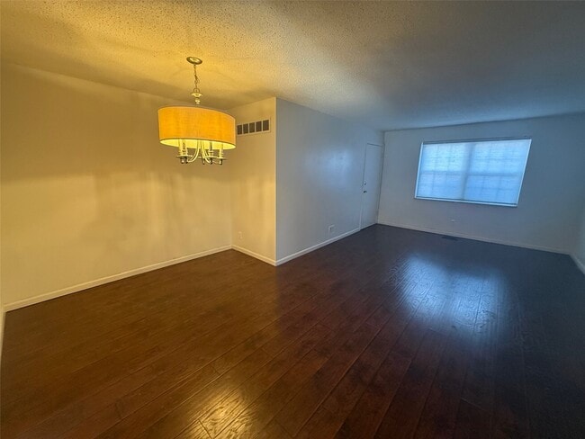 Photo - 7925 Royal Arms Ct Unit 1