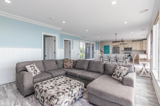 Photo - 2131 Fairfield Beach Rd