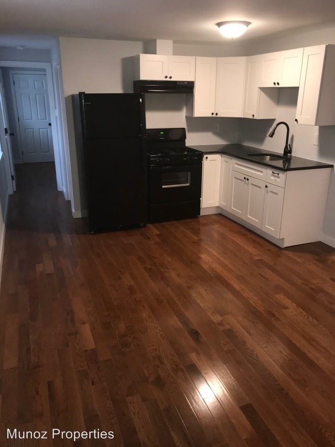 Photo - 223 Market St