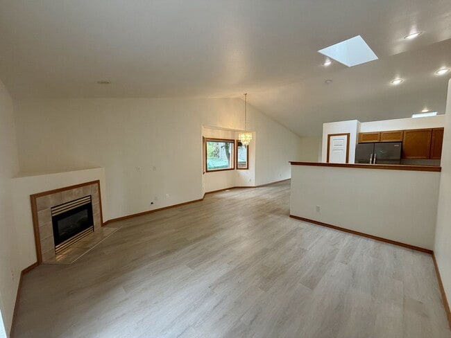 Photo - Cozy and Charming 3 Bedroom in Lynnwood!