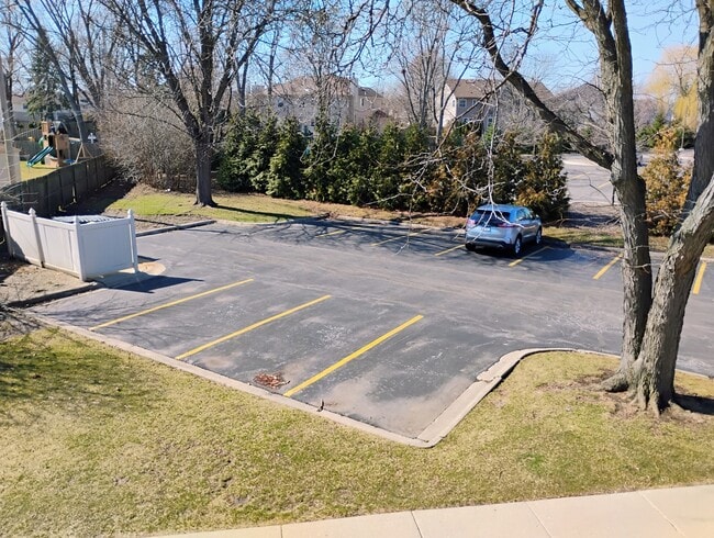 Photo - 910 W Alleghany Dr