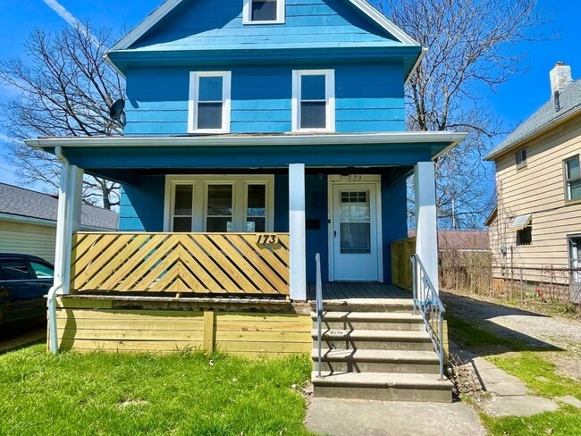 Building Photo - 3 Bed - 1 Bath - Single Family Home in Elyria - Recently Rehabbed