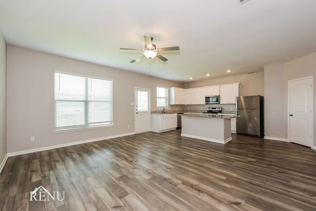 Photo - 1931 Hialeah Dr