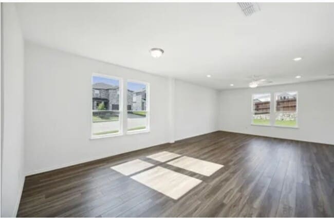 Photo - 701 Union Dr