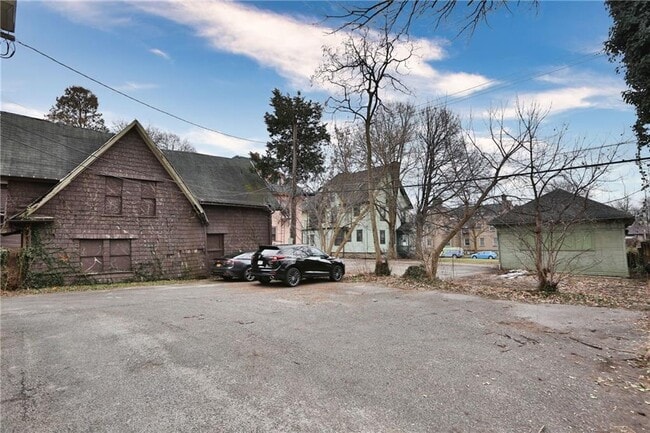 Photo - 195 Harvard St Unidad 3