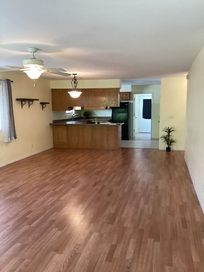 Photo - 439 Foxfire Ln