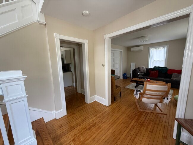 Photo - 178 Main St Unit 178 Main St, Flemington, NJ 08822
