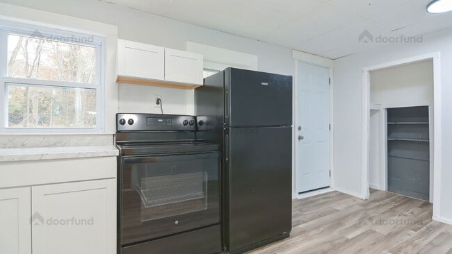 Photo - 144 Franklin St Unit 5