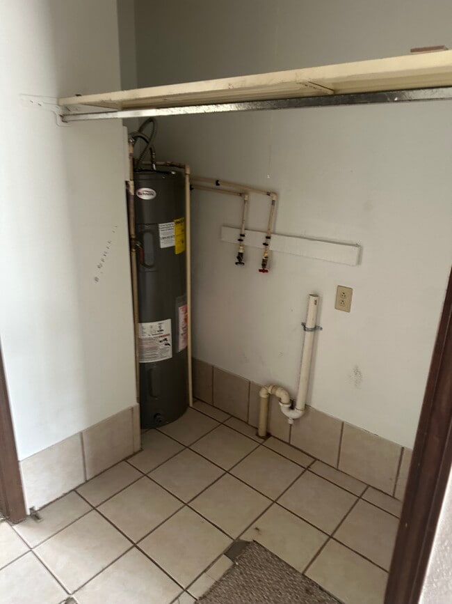 Photo - 1003 Lakeshore Dr Unit 1009