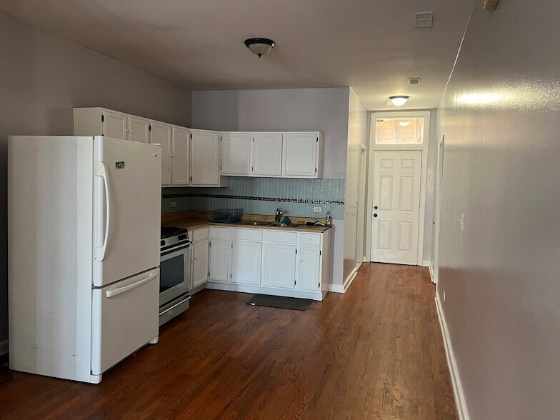 Photo - 3057 W Flournoy St Unit 2