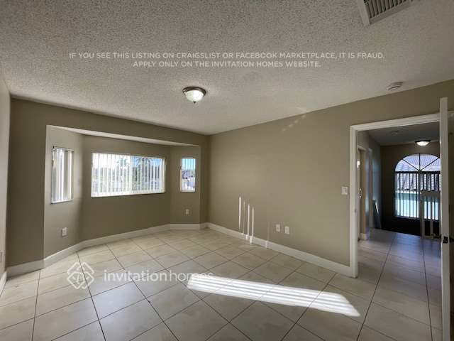 Photo - 16201 SW 141st Ave