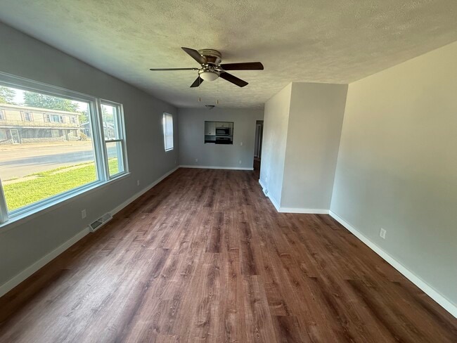 Building Photo - 1603 Sycamore St Rental