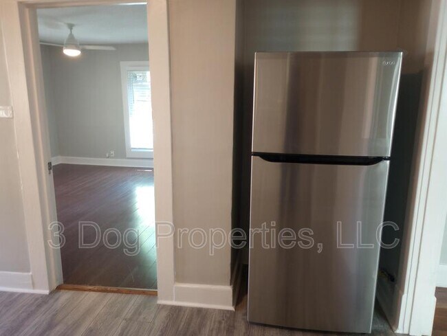 Photo - 218 N Hickory St