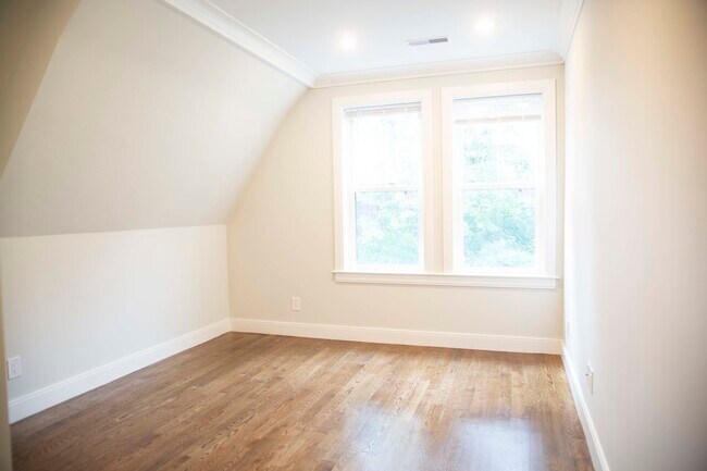 Photo - 53 Quint Ave Unit 3