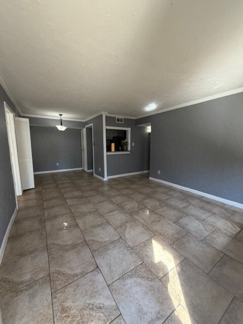 Building Photo - 7200 Clarewood Dr Unit 702