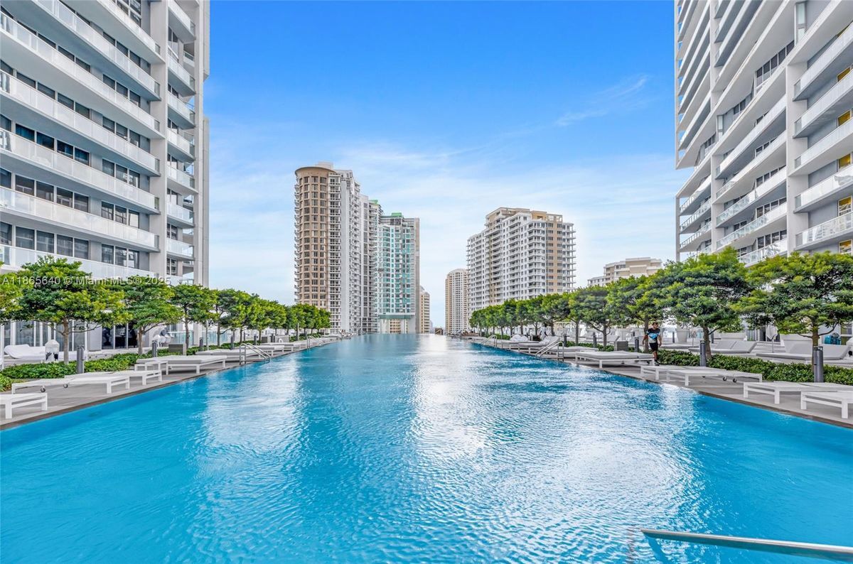 Photo - 475 Brickell Ave