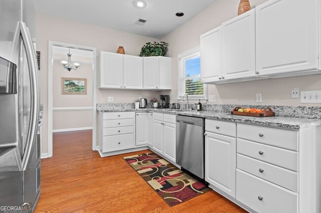 Photo - 304 Fairbrook Cir