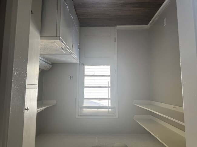 Photo - 1415 Tower St