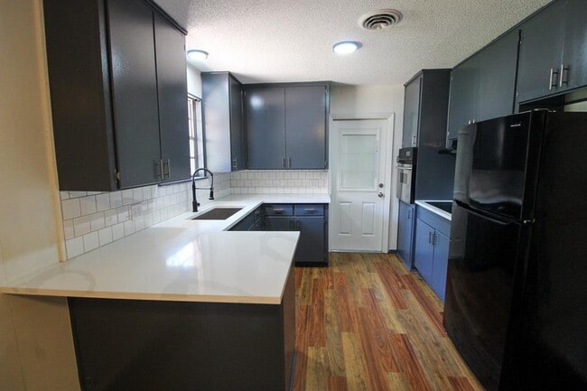 Photo - 1304 Woodlawn St