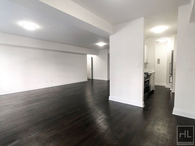 Building Photo - EAST 57 STREET Unit 4F