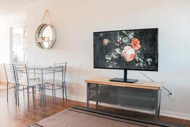 Photo - 3802 NW Euclid Ave