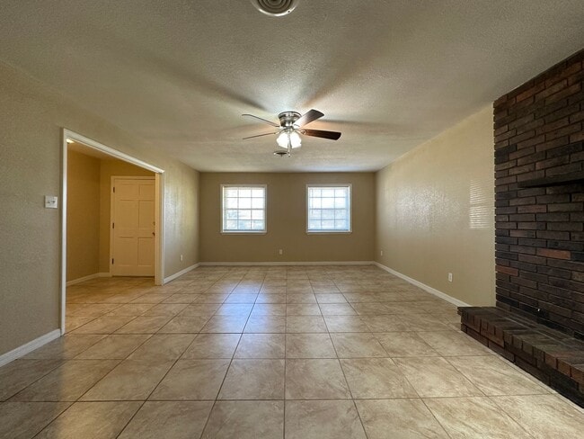 Photo - 3201 S 92nd St