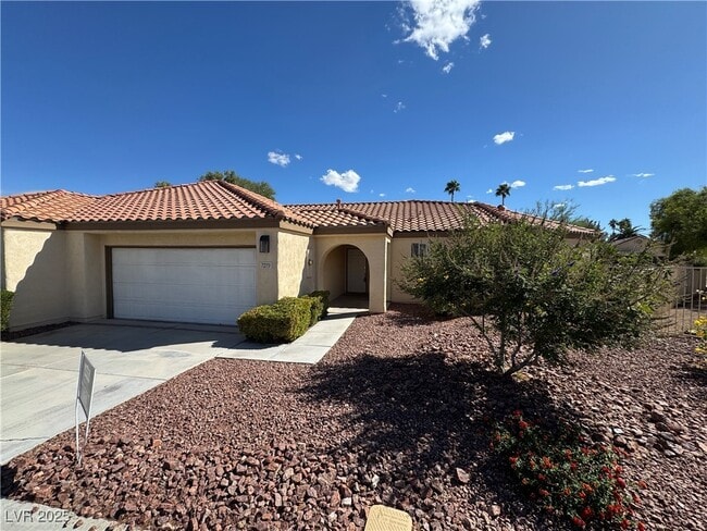 Building Photo - 7273 Vista Bonita Dr