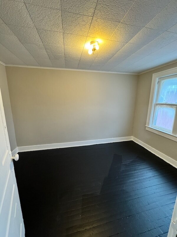 Photo - 3-Bedroom Rental Home in Flint, MI – Now Available! Unidad 2 (820 E 3rd St)