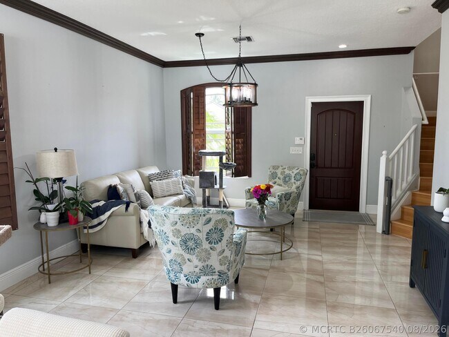 Photo - 7576 Savannah Ln
