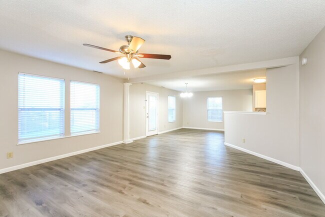 Photo - 8622 Bluff Point Way